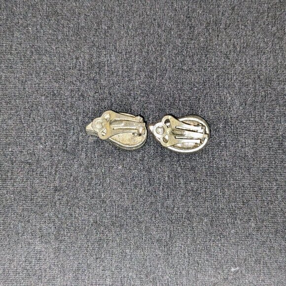 Clip-on Vintage Silver Earrings Set - Picture 2 of 12